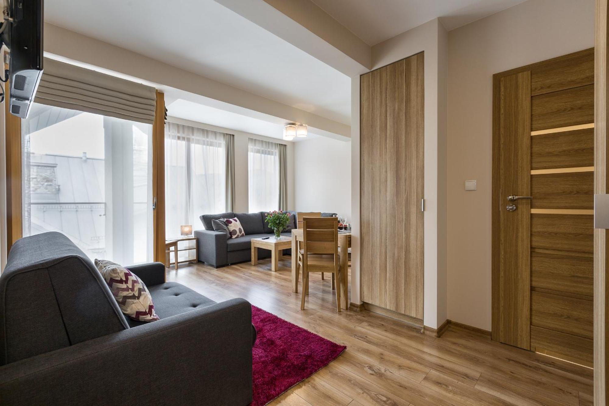 Studio Apartment